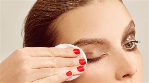 eye makeup removal for sensitive skin